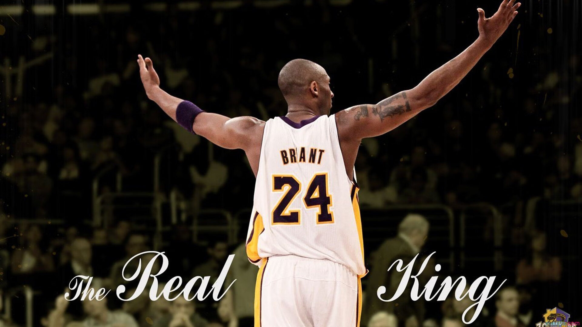 开云-篮网球员参与设计地铁艺术墙，NBA融入城市风貌，篮网球馆地面