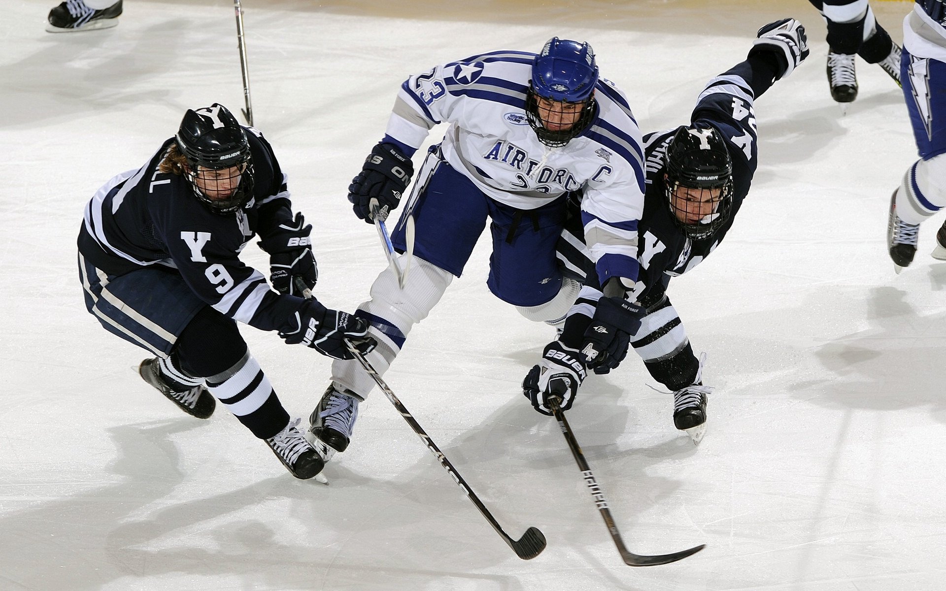 开云中国官网-青年篮球联赛助推动力，培养未来篮球巨星，青年队篮球训练计划